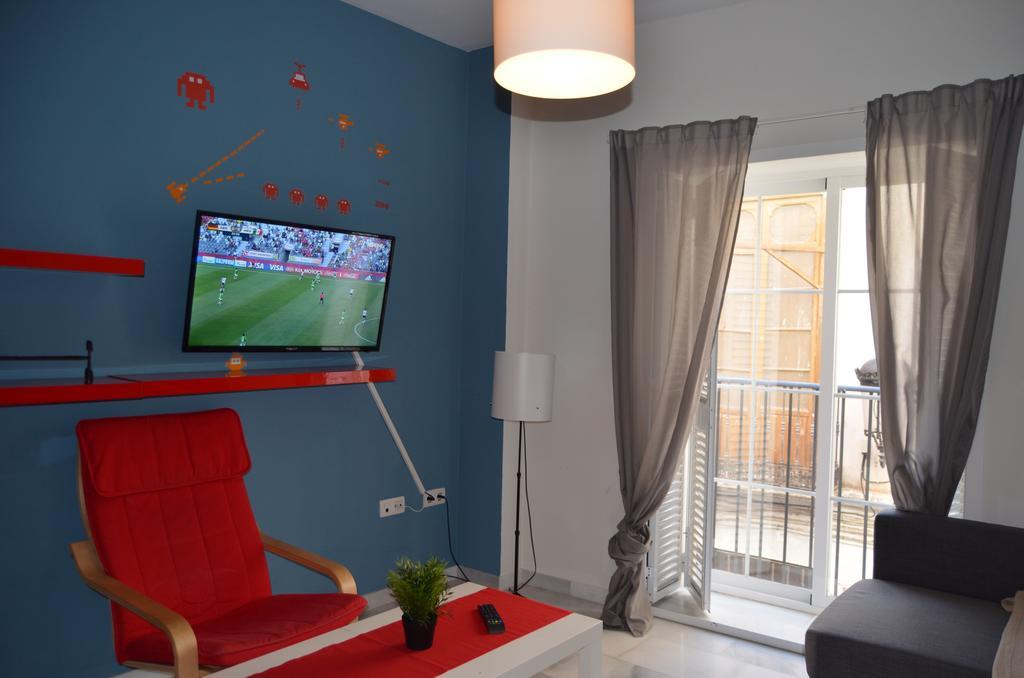 Apartamentos Canasteros Малага Экстерьер фото
