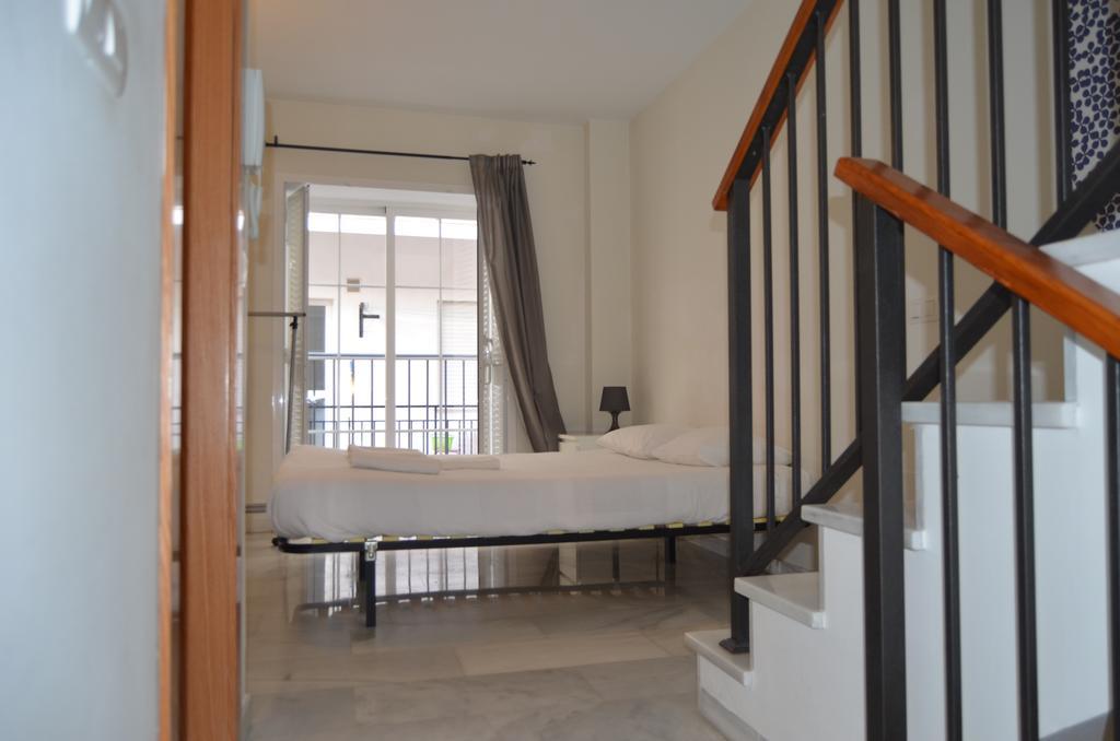 Apartamentos Canasteros Малага Экстерьер фото