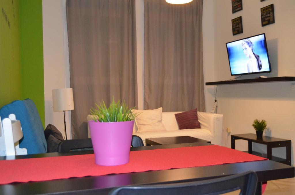 Apartamentos Canasteros Малага Экстерьер фото