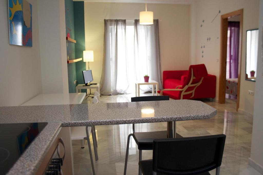 Apartamentos Canasteros Малага Номер фото