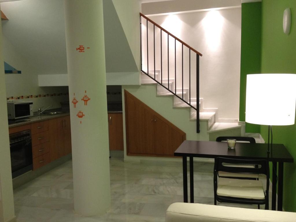 Apartamentos Canasteros Малага Экстерьер фото