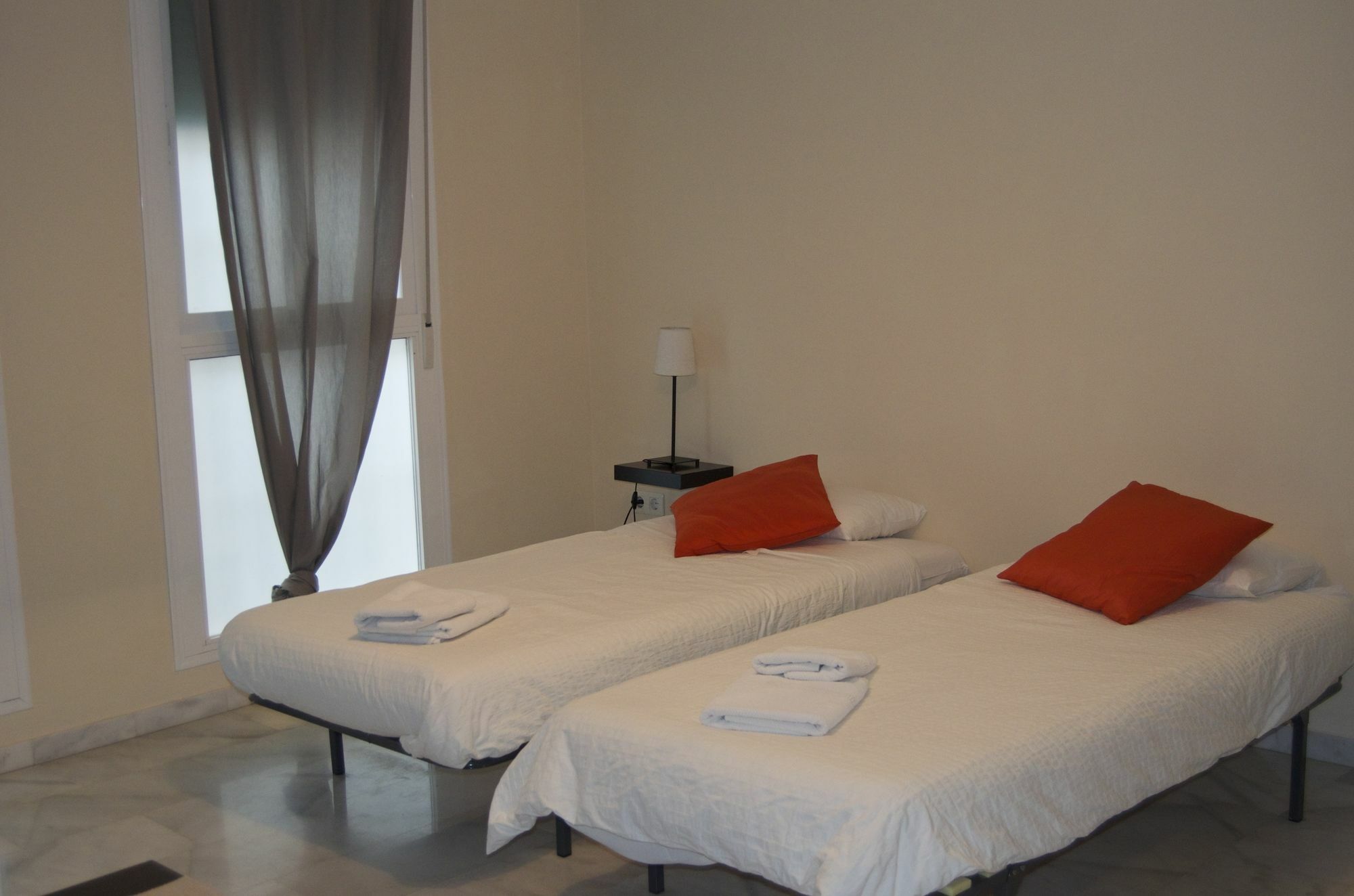 Apartamentos Canasteros Малага Экстерьер фото